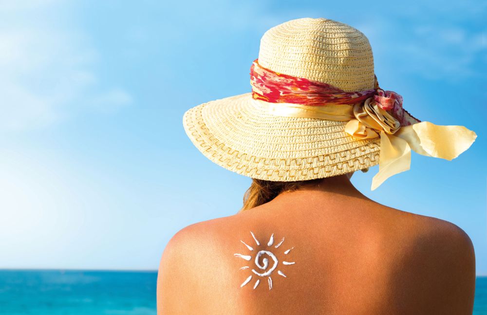 Entdecke, warum Sonnenschutz an der Ostsee so wichtig ist, und sichere dir Tipps und Angebote aus deinen Neuland Apotheken in Rostock. Für gesunde Sommerhaut bei Wind und Sonne!