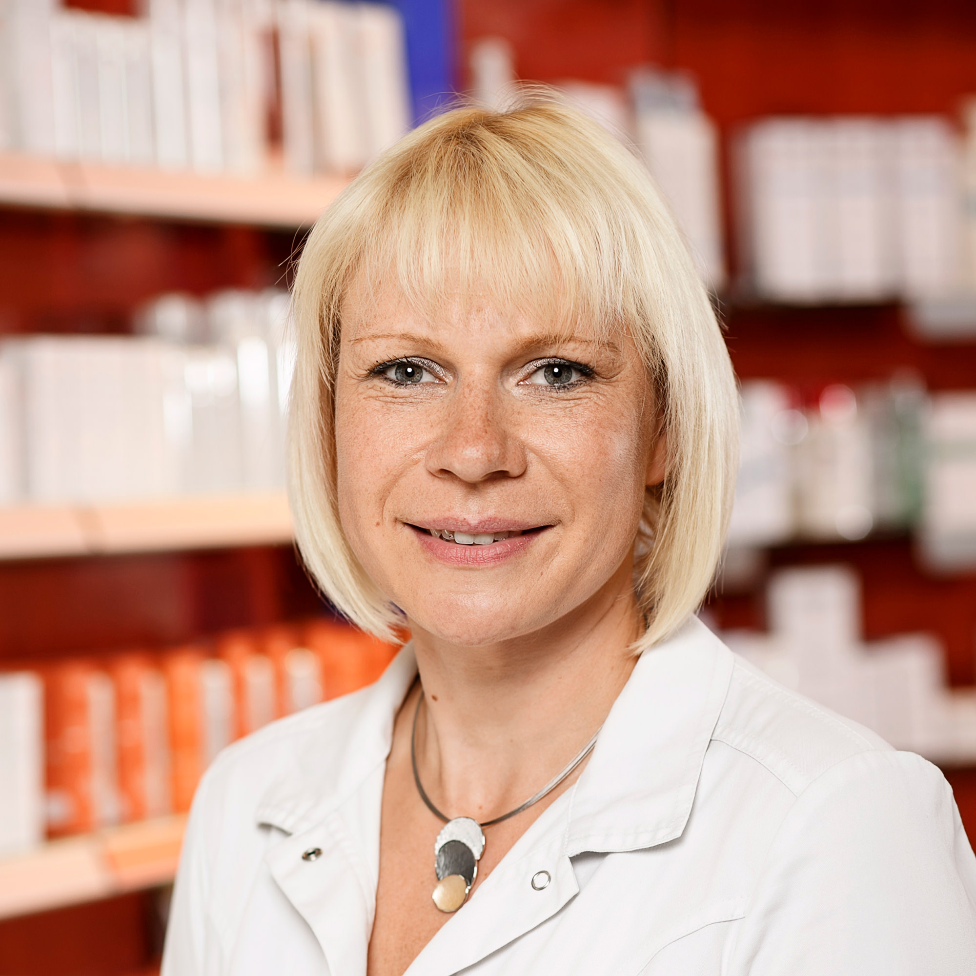 Das freundliche Team der Neuland Apotheken in Rostock bietet kompetente Beratung und umfassenden Service.